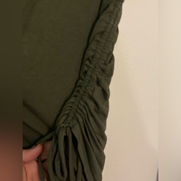 Neely Womens Long Sleeve Rouched Shirt Sz Small Stretchy Green - Picture 3 of 6